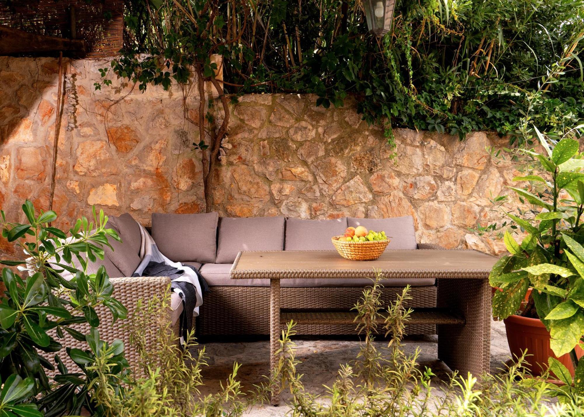 Holiday Home Skala With Hot Tub & Kala With Terrace Pitve Exterior photo